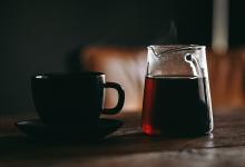 Koffie en wetenschap: 4 onderzoeken waar je écht iets aan hebt