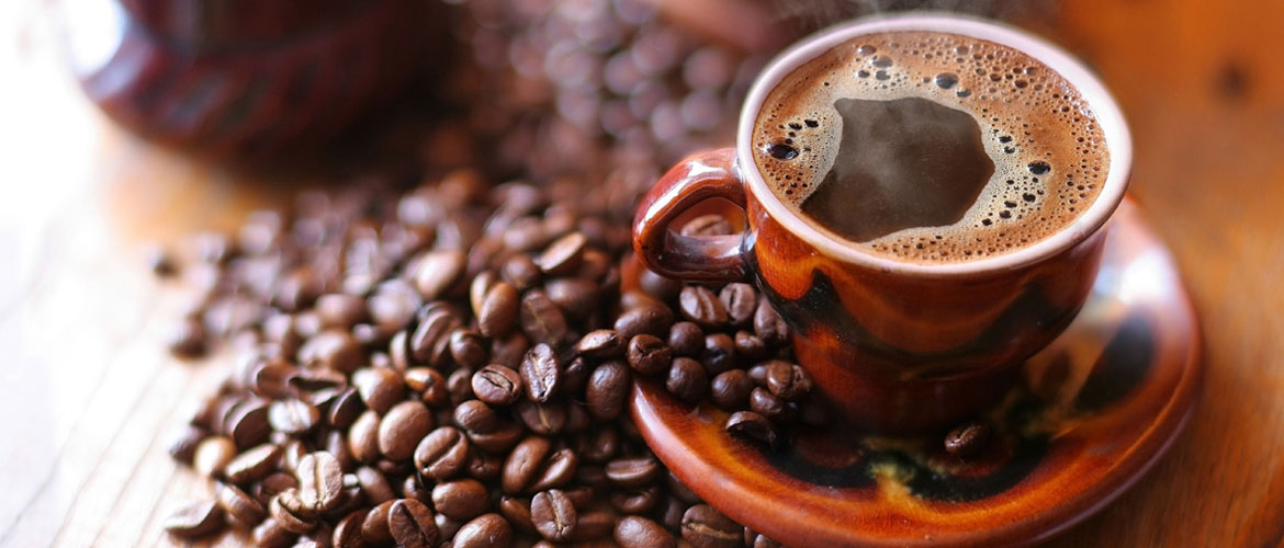 Waarom koffie zo op onze darmen werkt